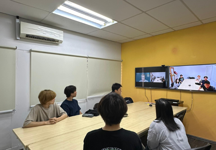 LiveSpeak Room